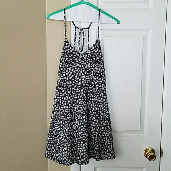 Like new, Summer dress, medium - Picture 1 of 4